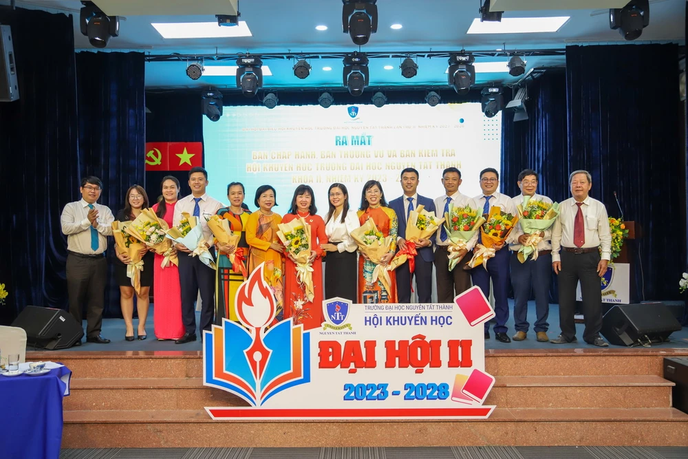 Ngoài chính sách học bổng đầu vào dành tặng tân sinh viên, Trường ĐH Nguyễn Tất Thành còn có nhiều suất học bổng tặng riêng cho sinh viên nghèo vượt khó, sinh viên có thành tích học tập xuất sắc…