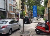Phá sản thu phí đậu ô tô dưới lòng đường