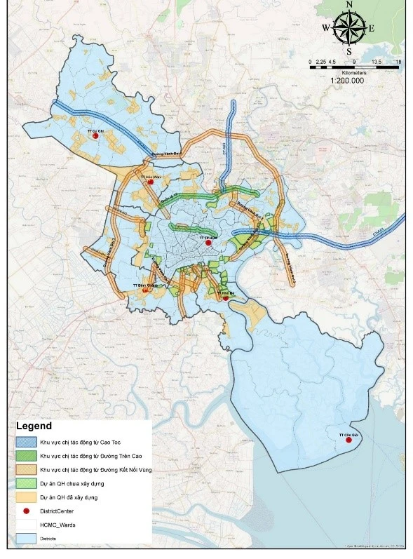Giao thông kết nối là thế mạnh của huyện Bình Chánh và càng là điểm then chốt phát triển đô thị trong tương lai với mục tiêu đưa Bình Chánh trở thành đầu mối kết nối trung tâm TP.HCM và các tỉnh đồng bằng Sông Cửu Long. Trong báo cáo của TS Đào Thị Bích Vân và nhóm nghiên cứu, có thể thấy trung tâm Bình Chánh là khu vực chịu tác động liên kết vùng nhiều nhất trong 5 huyện ngoại thành (còn lại là Hóc Môn, Nhà Bè, Củ Chi, Cần Giờ).