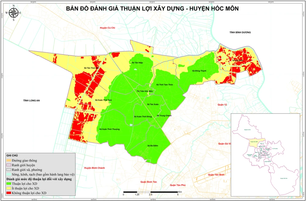 Tốc độ đô thị hóa nhanh chóng với làn sóng dịch chuyển dân cư ra các huyện ngoại thành đã làm cho quỹ đất thuận lợi xây dựng ngày càng hạn hẹp. Tính từ năm 1998 đến năm 2022, tỉ lệ diện tích mặt không thấm (đất xây dựng) so với tổng diện tích tự nhiên huyện Hóc Môn đã tăng hơn 16 lần, trong khi đó, quỹ đất còn lại để tiếp tục phát triển phần lớn lại rơi vào loại đất ít hoặc không thuận lợi cho xây dựng..
