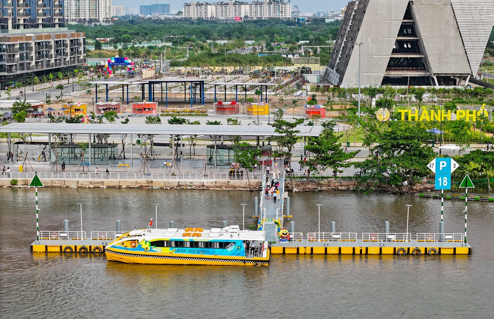 công viên bờ sông.jpg
