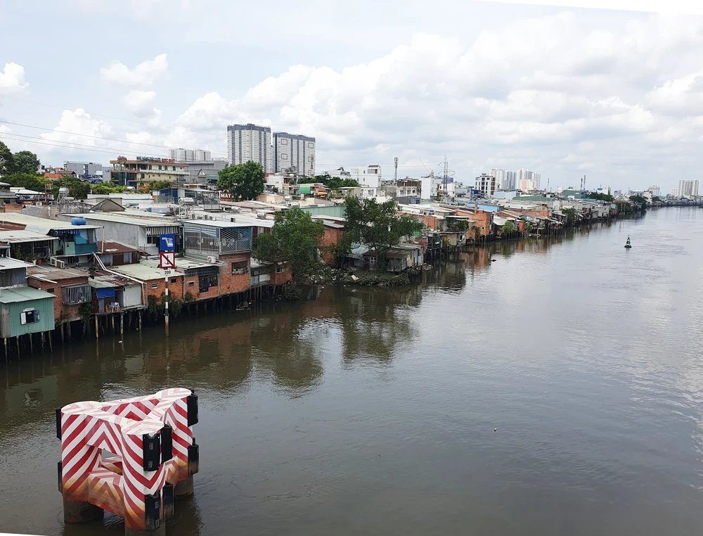 ven kênh rạch.jpg