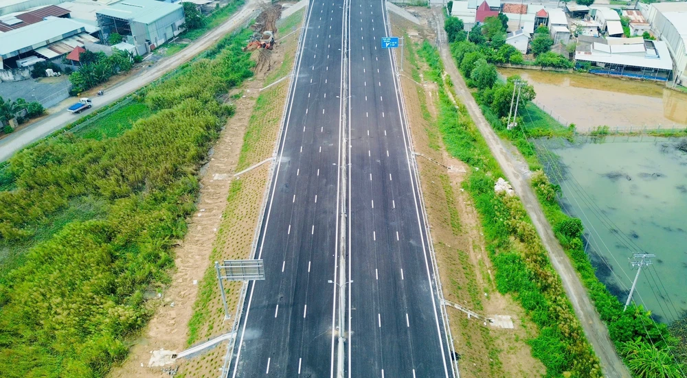 bến lức - long thành 7.jpg