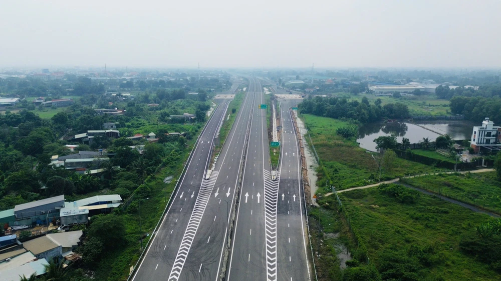 bến lức - long thành 8.jpg