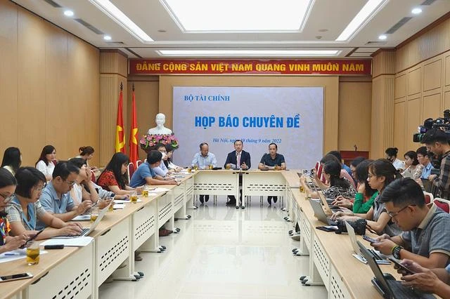 Quang cảnh buổi Họp báo.