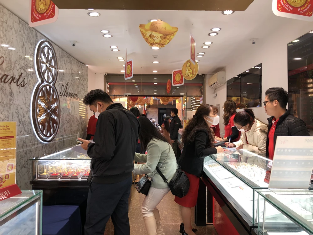 Lượng khách mua hàng rải rác từ mùng 6 Tết Quý Mão 2023. Ảnh: Minh Trúc. Lượng khách mua hàng rải rác từ mùng 6 Tết Quý Mão 2023. Ảnh: Minh Trúc.