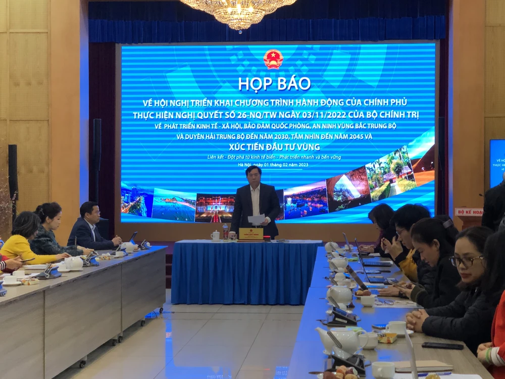 Toàn cảnh họp báo của Bộ Kế hoạch - Đầu tư sáng 1-2. Ảnh: Minh Trúc.