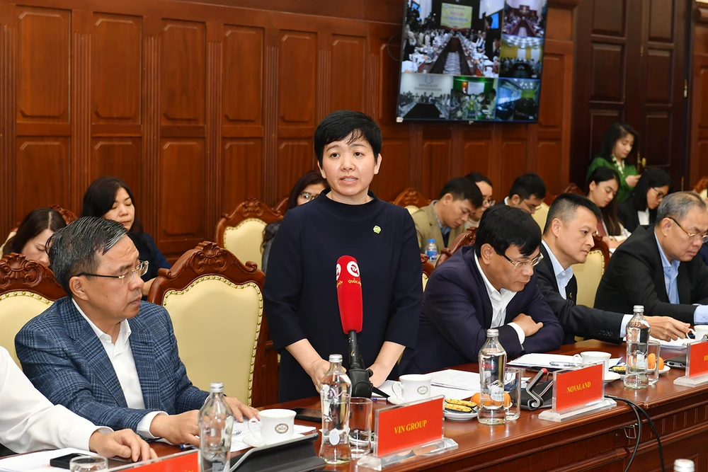 Nhiều đại gia bất động sản kiến nghị tái cấu trúc nợ, giảm lãi suất ảnh 3 Nhiều đại gia bất động sản kiến nghị tái cấu trúc nợ, giảm lãi suất ảnh 3