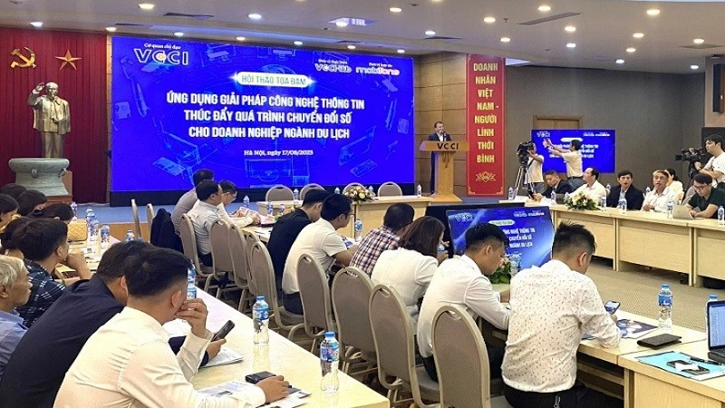 Hội thảo về thúc đẩy chuyển đổi số ngành du lịch sáng 17-8. Ảnh: M.T