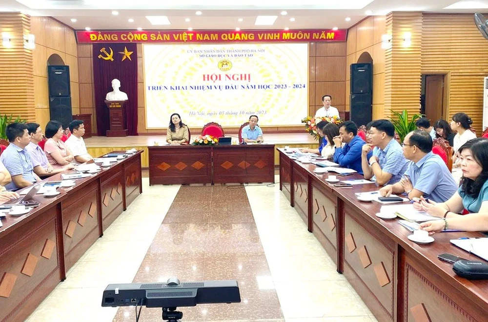 Hội nghị triển khai nhiệm vụ đầu năm học .jpg