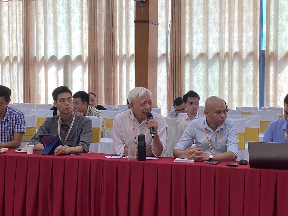 Đại biểu đưa ra ý kiến.jpeg