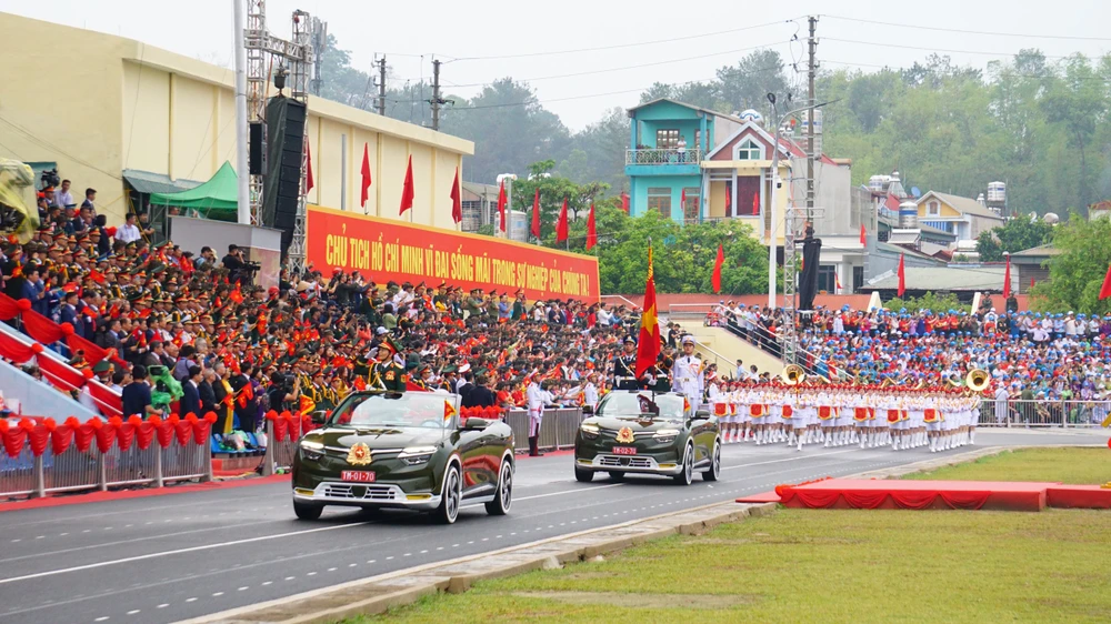 đbp diễu hành 8.jpeg