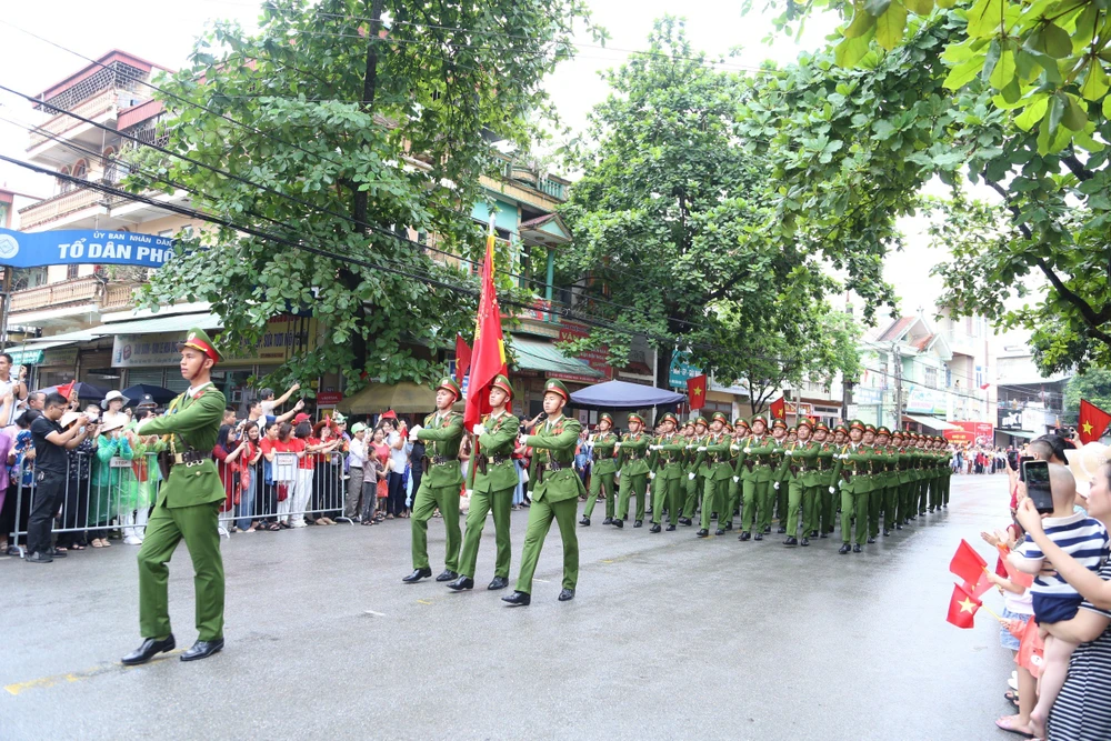 Điện Biên Phủ diễu binh 2.jpeg