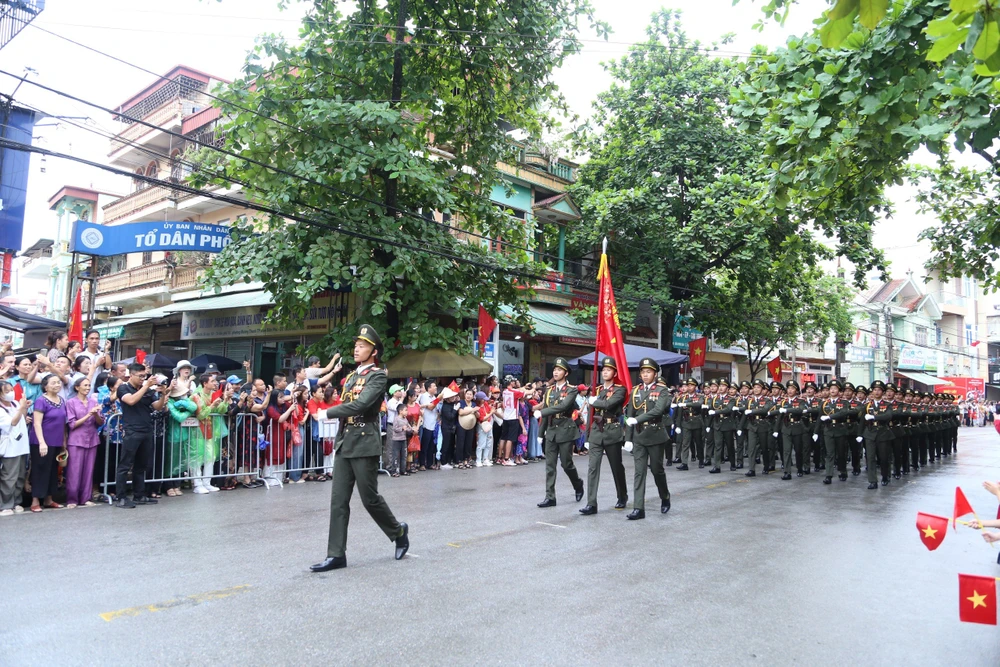 Điện Biên Phủ diễu binh 4.jpeg