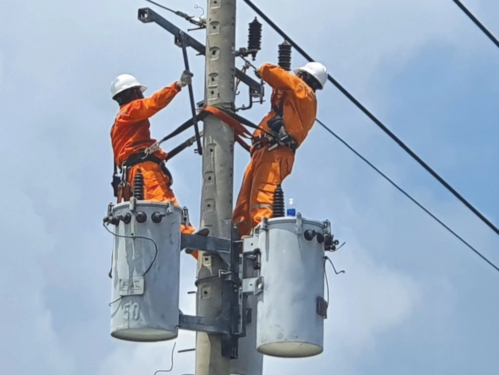 Giá điện tăng 4,8%.png