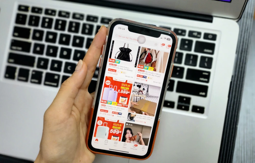 hàng nhập khẩu giá trị dưới 1 triệu đồng bán qua sàn thương mại điện tử.jpg