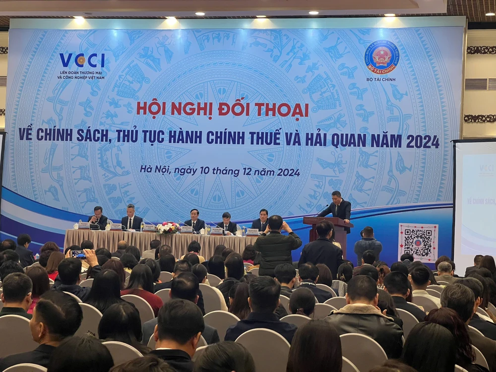 Thuế và hải quan