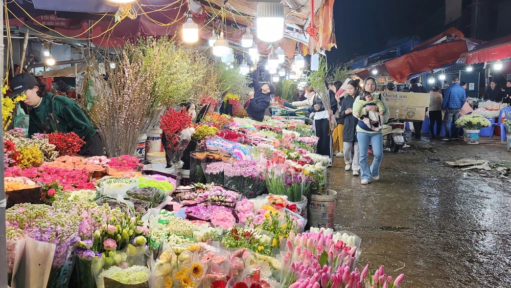 Chợ hoa Quảng Bá