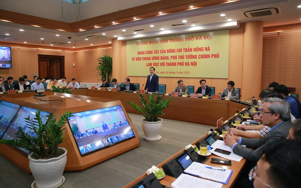Phó Thủ tướng Trần Hồng Hà đã làm việc với UBND TP Hà Nội về 3 nhiệm vụ quan trọng cấp bách.