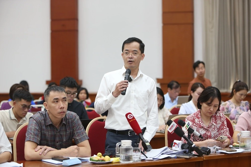 ông Trương Bá Tuấn, - Cục phó Cục Chính sách thuế, thuế, lệ phí (Bộ Tài chính) nói về việc Mỹ áp thuế đối ứng 46% với hàng hóa Việt Nam. Ảnh: MINH TRÚC