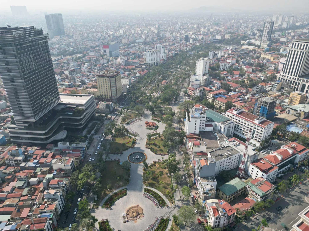 Hải Phòng thành phố anh hùng 1.jpg