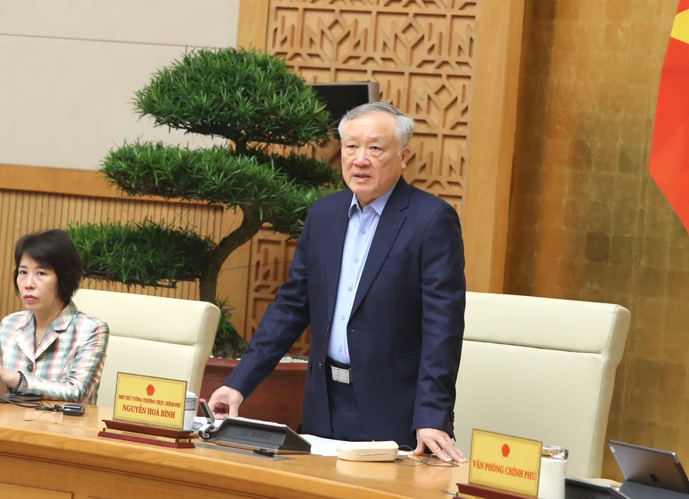 Phó Thủ tướng Thường trực Nguyễn Hòa Bình đề nghị Bộ Tài chính tiếp thu các góp ý, khuyến nghị để bổ sung hoàn thiện dự thảo Nghị quyết về trung tâm tài chính của Quốc hội. Ảnh: VGP