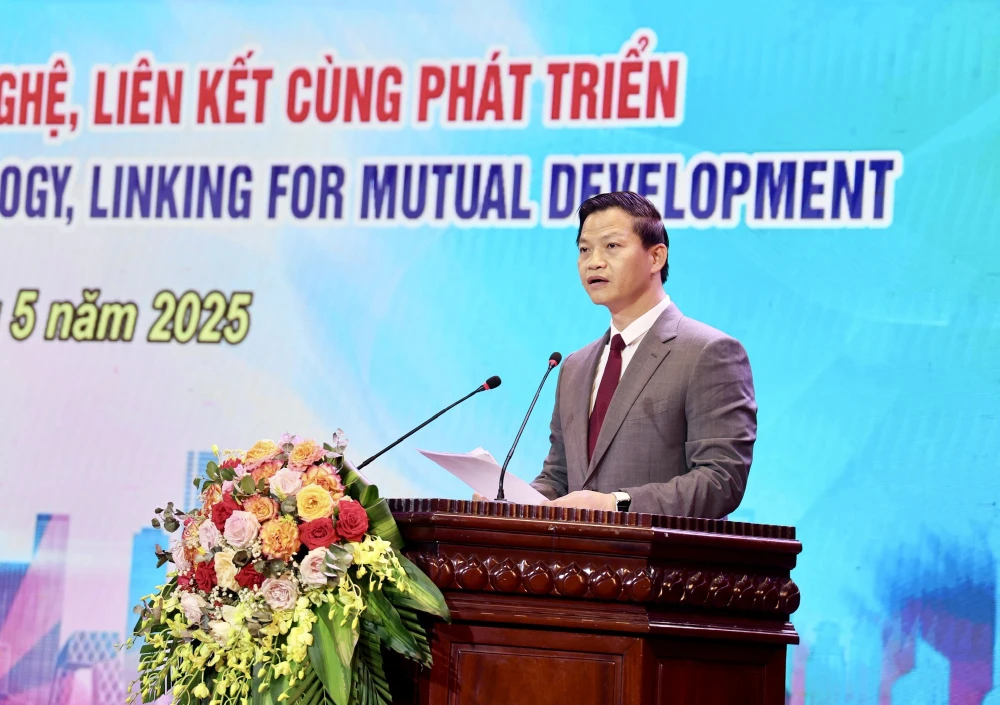 Chủ tịch UBND tỉnh Bắc Ninh Vương Quốc Tuấn cho biết, thời gian qua, Bắc Ninh không ngừng hoàn thiện thể chế, cải thiện môi trường đầu tư kinh doanh. Ảnh: VGP