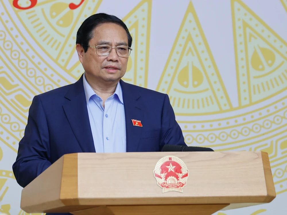 Thủ tướng yêu cầu lập tổ công tác đặc biệt và mở đợt truy quét buôn lậu, hàng giả, gian lận thương mại. Ảnh: VGP