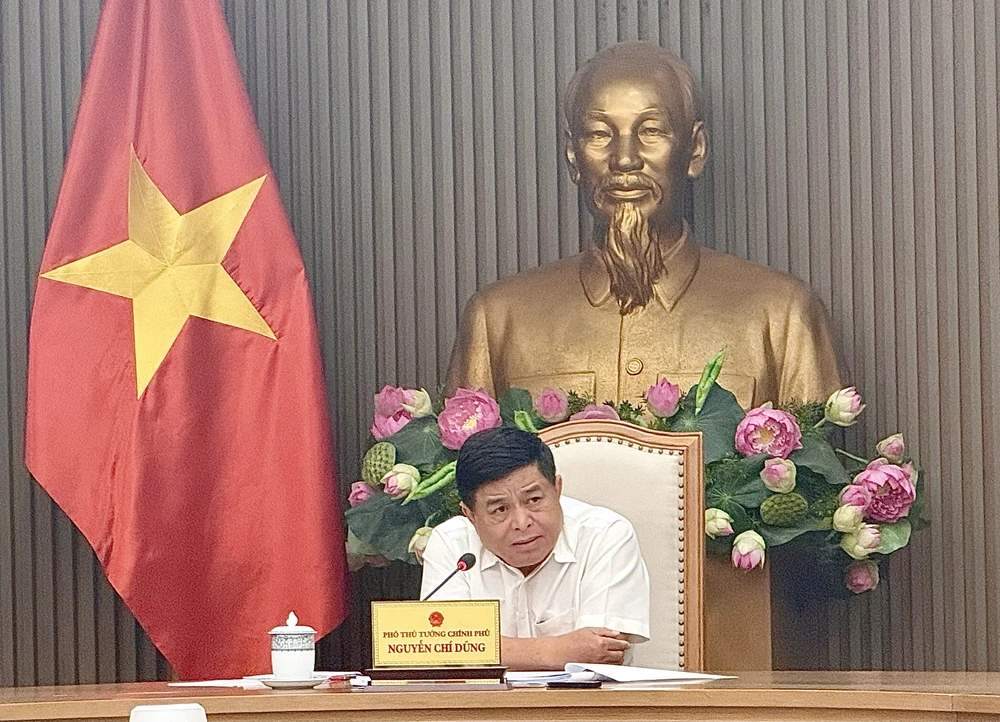 Phó Thủ tướng Chính phủ Nguyễn Chí Dũng chủ trì cuộc họp về Nghị quyết đầu tư mở rộng Cảng hàng không quốc tế Phú Quốc