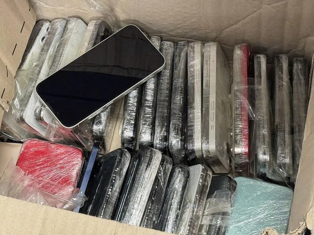 điện thoại di động .jpg