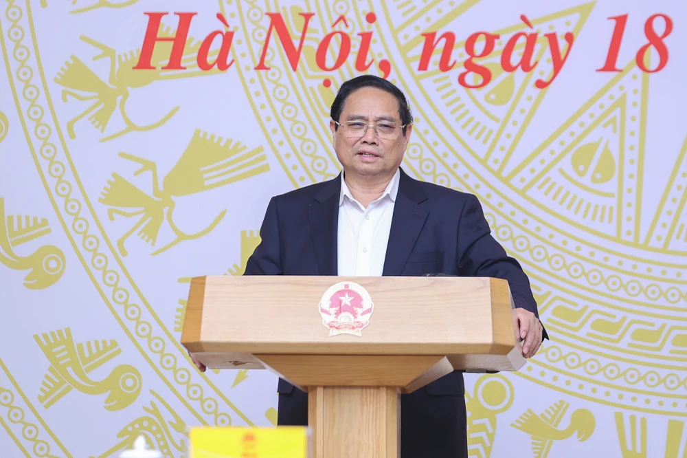 Tại Hội nghị toàn quốc chuẩn bị Kỳ thi tốt nghiệp THPT năm 2025, Thủ tướng nhấn mạnh yêu cầu là không để việc sắp xếp địa giới hành chính và thực hiện chính quyền địa phương 2 cấp ảnh hưởng tới kỳ thi. Ảnh: VGP