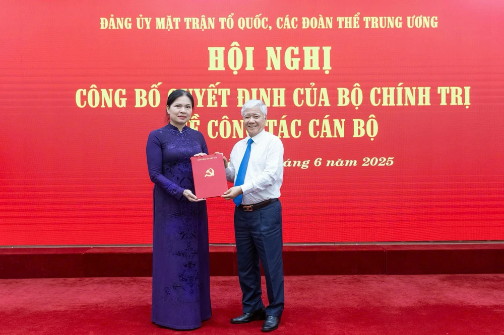 mặt trận tổ quốc 3006.jpeg