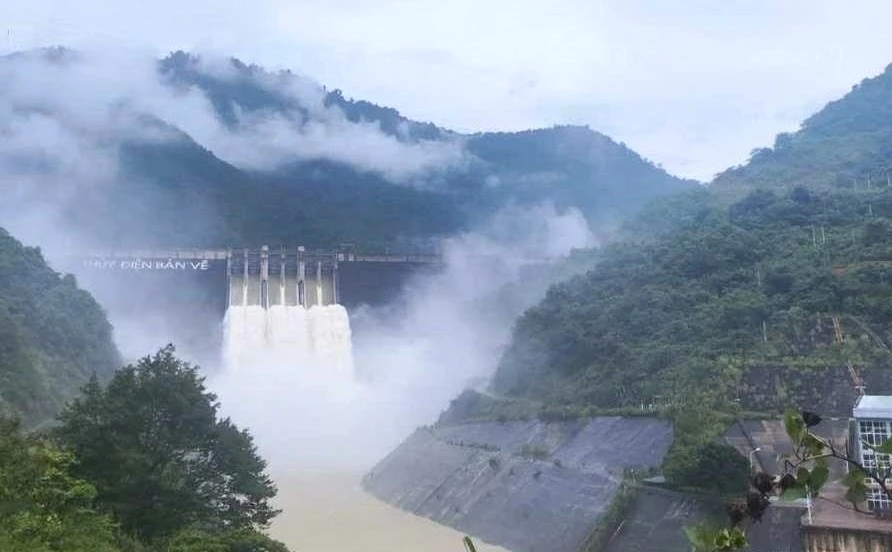 Thủy điện Bản Vẽ đã cắt giảm đến 74% lưu lượng đỉnh lũ