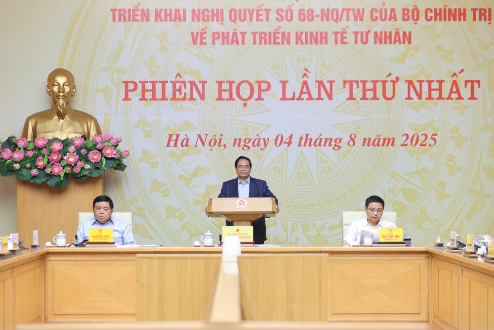 Thủ tướng Phạm Minh Chính, chủ trì Phiên họp lần thứ nhất của Ban Chỉ đạo quốc gia triển khai Nghị quyết 68 về phát triển kinh tế tư nhân. Ảnh: VGP