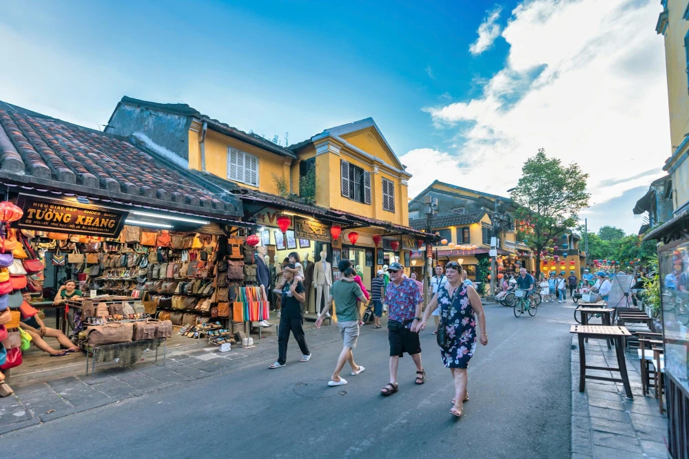 7 tháng, khách quốc tế đến Việt Nam tăng mạnh. Ảnh: MINH TRÚC