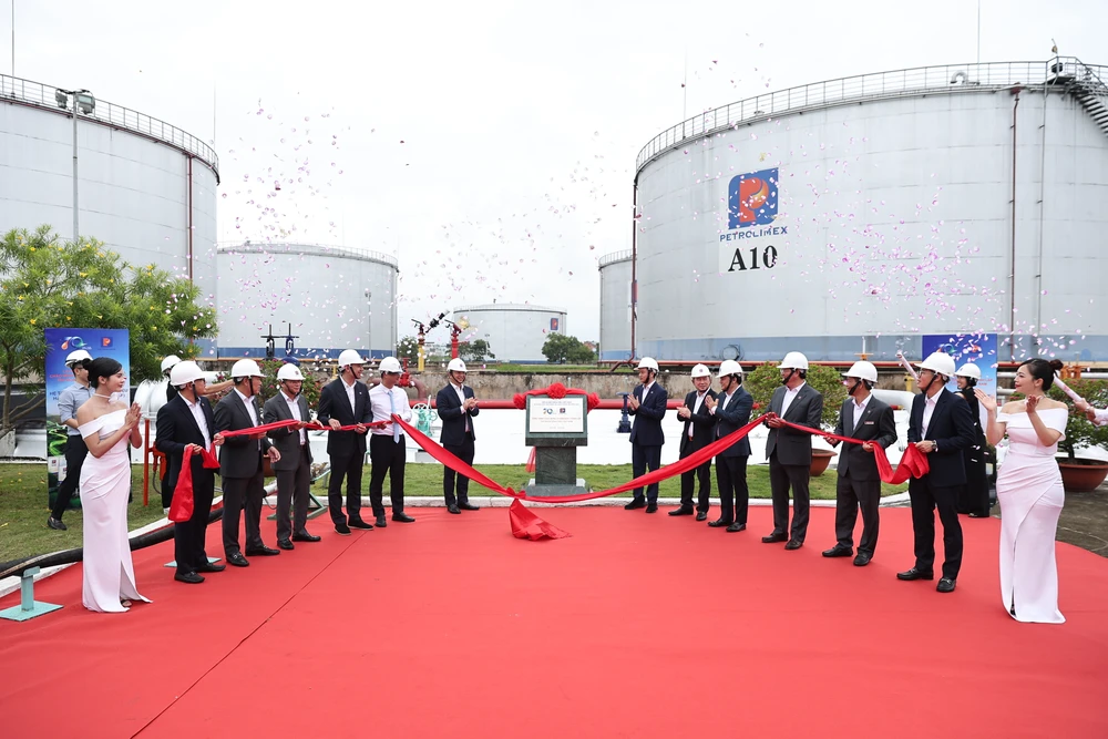 nhiên liệu hàng không 2.JPG