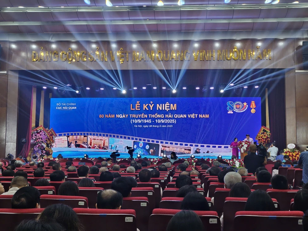Sáng 8-9, Cục Hải quan (Bộ Tài chính) tổ chức Lễ kỷ niệm 80 năm Ngày Truyền thống ngành Hải quan Việt Nam. Ảnh: MINH TRÚC