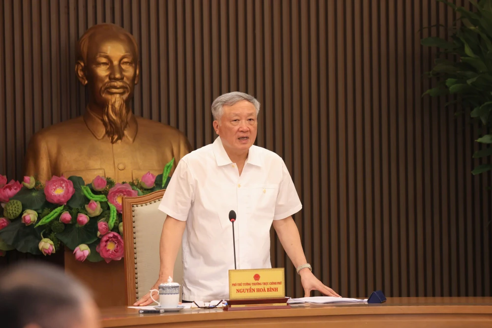 Phó Thủ tướng Thường trực Nguyễn Hoà Binh tin tưởng việc rà soát, tháo gỡ khó khăn cho các dự án tồn đọng này sẽ đưa được nguồn lực hàng triệu tỉ đồng vào nền kinh tế trong thời gian. Ảnh: VGP