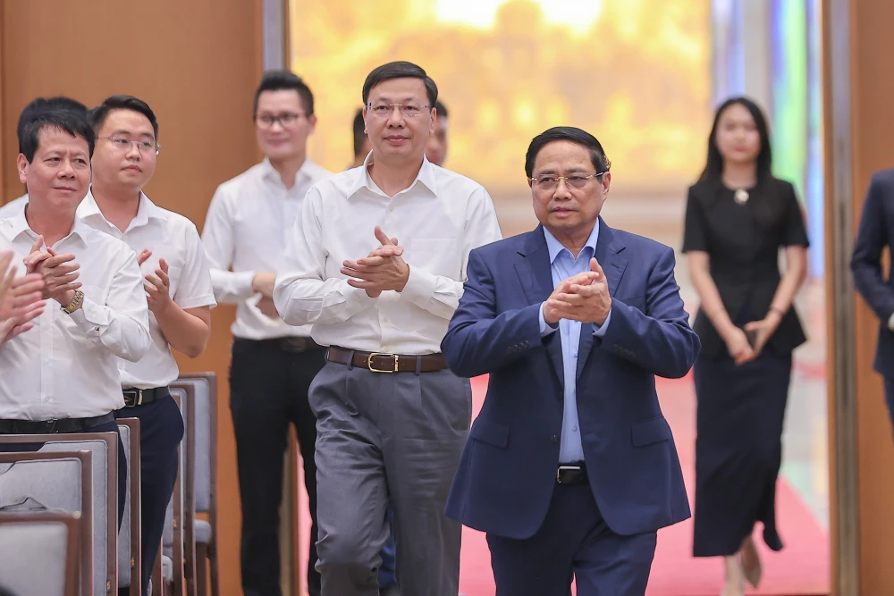 Thủ tướng phạm minh chính: Không tái diễn việc yêu cầu người dân cung cấp giấy tờ trùng với dữ liệu đã có