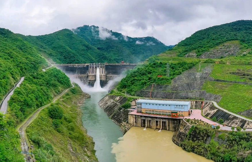 Trong quý IV, EVNGENCO1 đặt mục tiêu trọng tâm là đưa nước hồ chứa về đúng mực trước ngày 31-12.