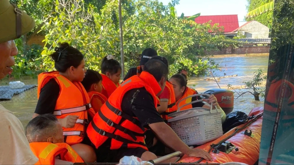 bão số 11 Hương sơn 2.jpg