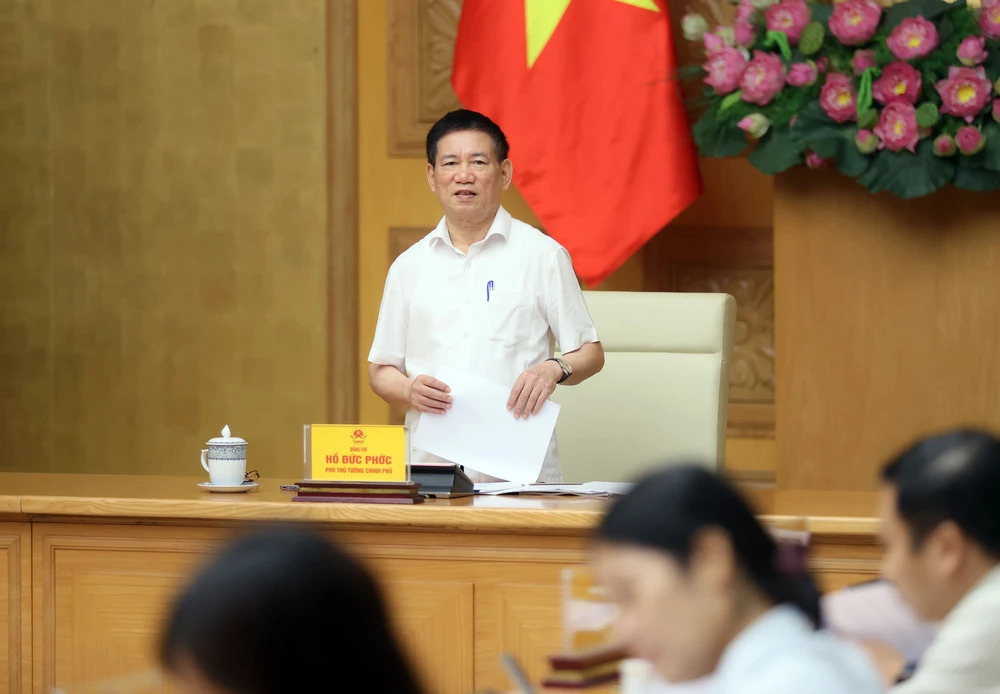 Phó Thủ tướng yêu cầu tập trung triển khai các giải pháp phòng, chống rửa tiền trong các giao dịch trên các sàn bất động sản, sàn tiền ảo… Anhr: VGP