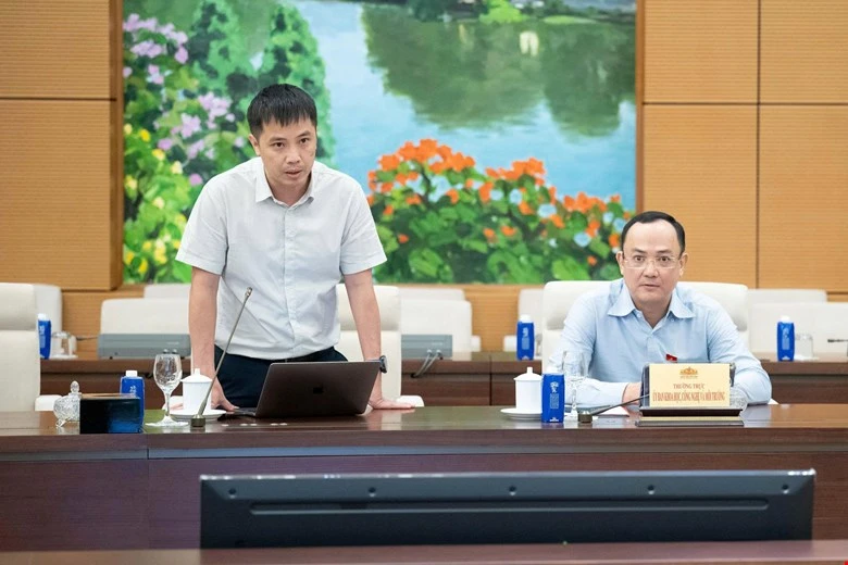 Đại diện VCCI đặt câu hỏi: Liệu chúng ta có nên có luật Đầu tư hay không? Ảnh: Quốc hội