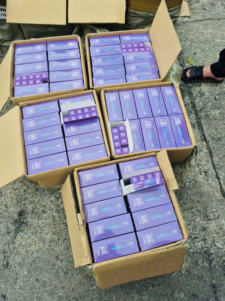 thuốc lá điện từ 2.jpg