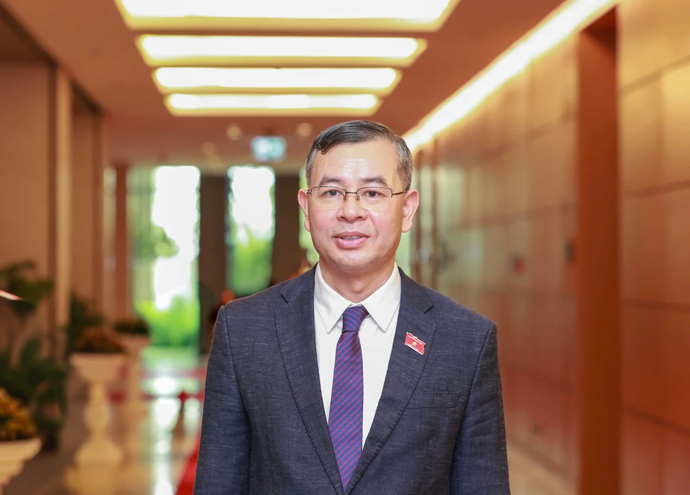 bộ trưởng bộ tài chính .jpg