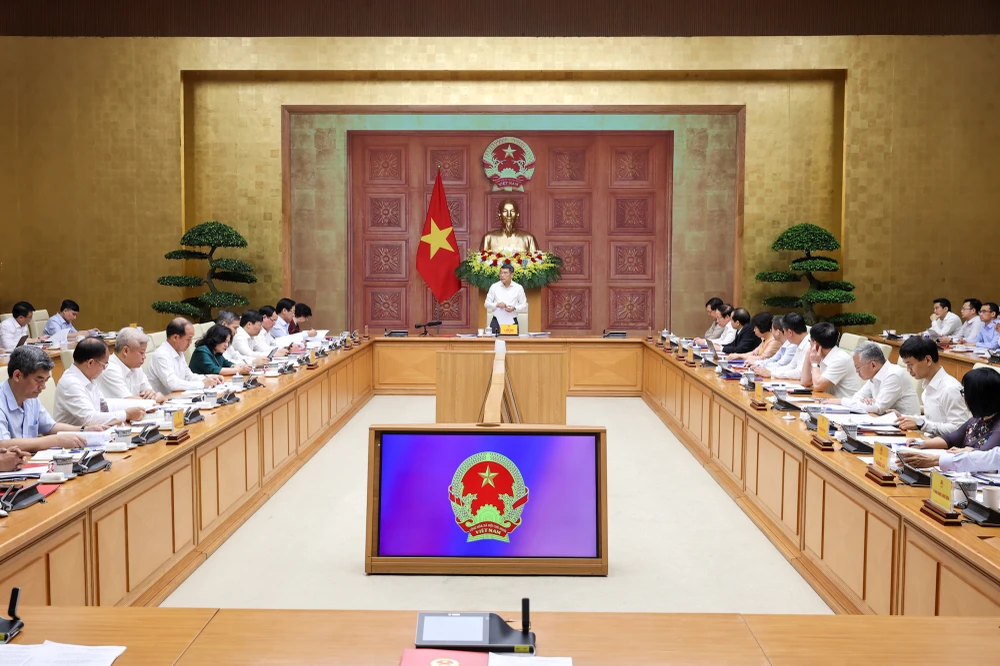 Thủ tướng lê minh hưng họp 3 bộ.jpg