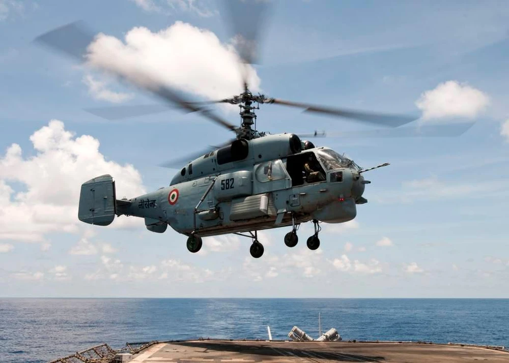 Trực thăng Ka-31 của Hải quân Ấn Độ. Ảnh: US NAVY