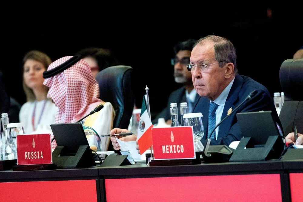 Ngoại trưởng Nga Sergei Lavrov tại hội nghị bộ trưởng ngoại giao G20 tại Indonesia ngày 8-7. Ảnh: REUTERS