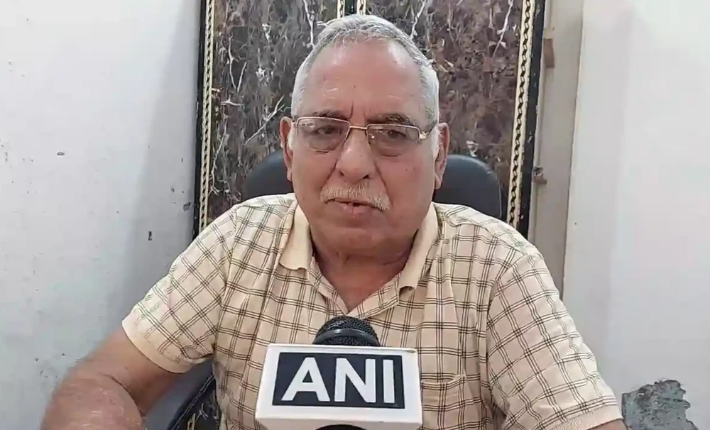 Luật sư Tungnath Chaturvedi nói rằng vụ kiện là cuộc chiến vì công lý, chống tham nhũng. Ảnh: ANI NEWS