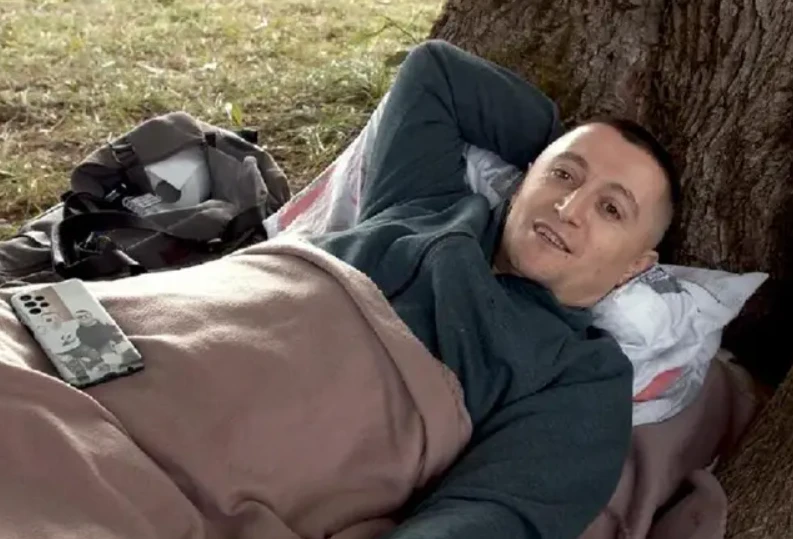 Gương mặt vàng trong làng nằm lì - anh Zarko Pejanvic. Ảnh: RTCG